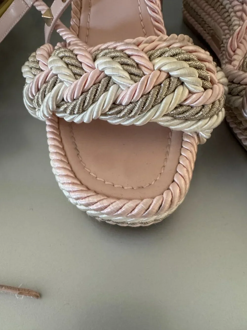 Valentino Garavani Rockstud Rope Wedge Sandals in Rose Quartz multi color - Picture 11 of 15